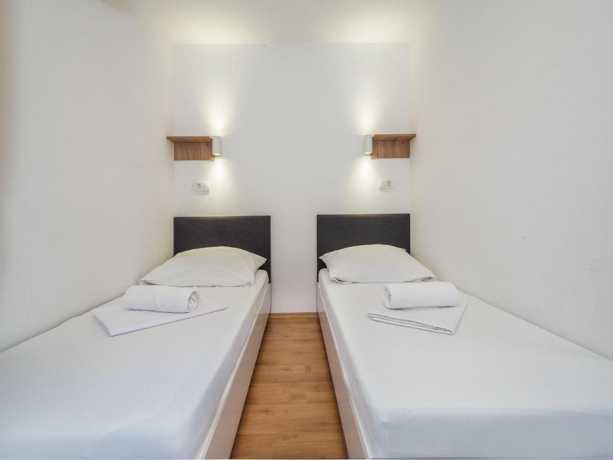 Mediteran Travel Mobile Homes Trogir - Ciovo Arbanija Bagian luar foto